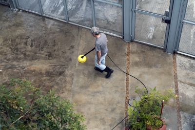 Outdoor Concrete Cleaning